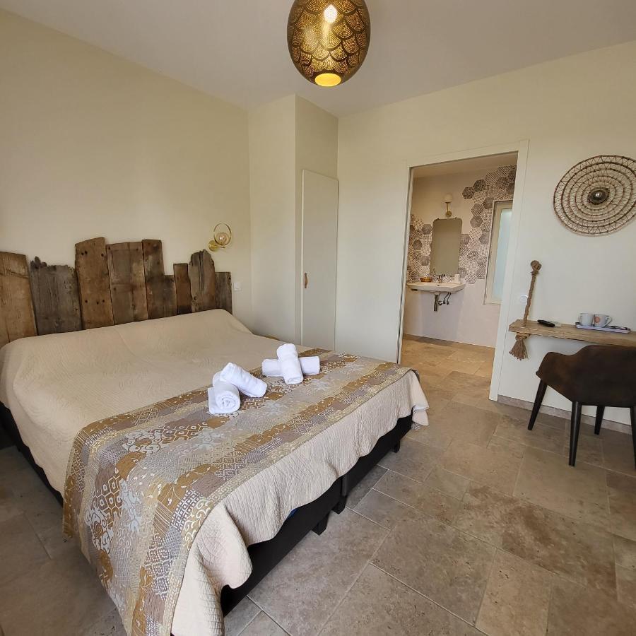 Manade Saint Louis Mas De La Paix Bed and Breakfast Vauvert Eksteriør billede