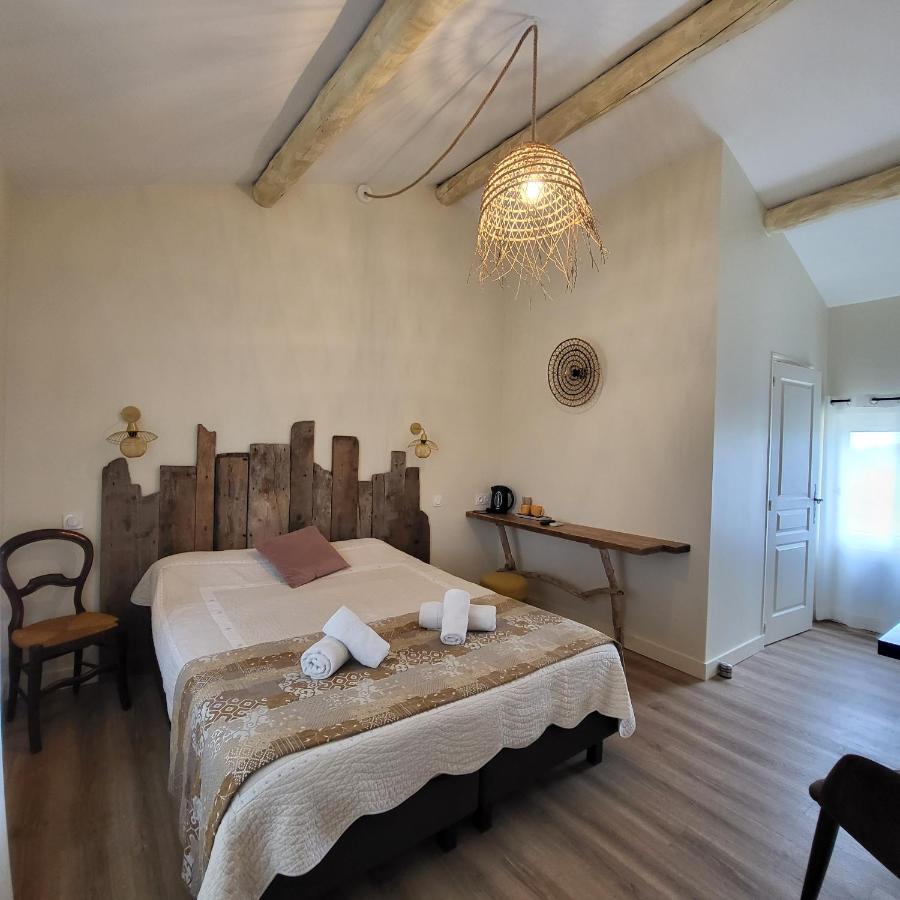 Manade Saint Louis Mas De La Paix Bed and Breakfast Vauvert Eksteriør billede